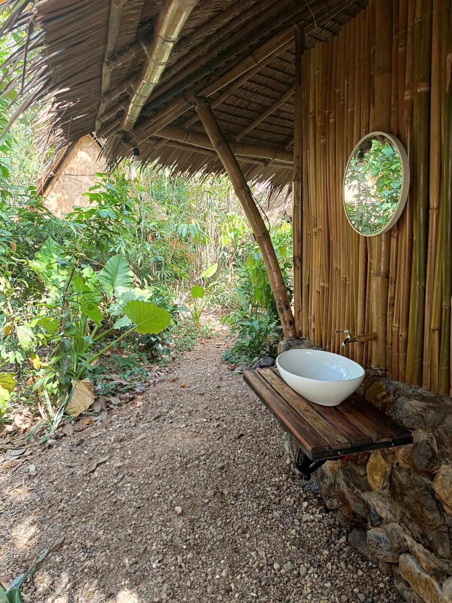 Ecocio Jungle Hostel Корон Екстер'єр фото